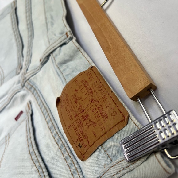 Levi’s Distressed Denim Shorts - Picture 3 of 6